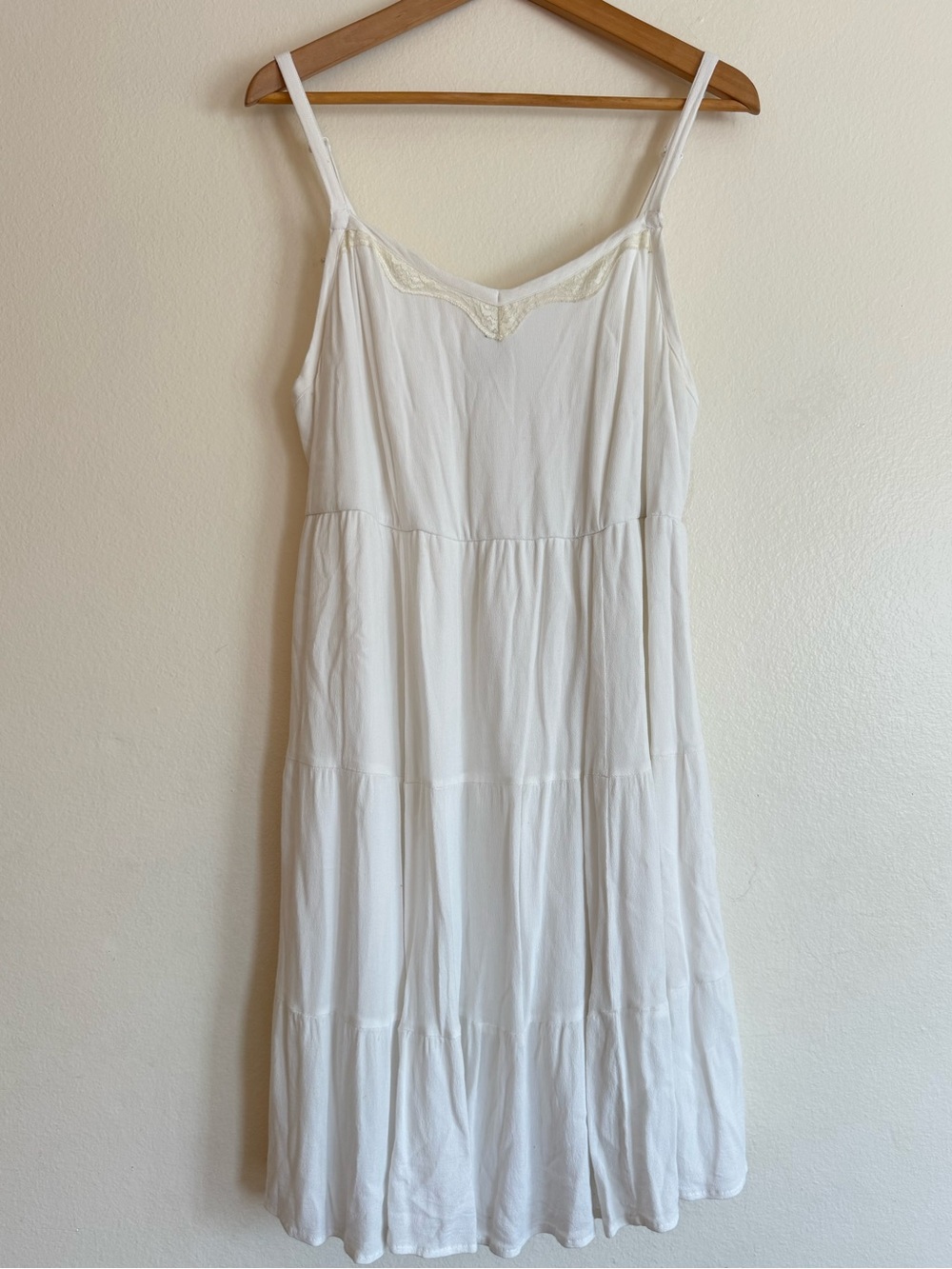 torrid White Slip Top with Label Detail